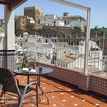 Casa De Las Lanzas Setenil De Las Bodegas Eksteriør billede