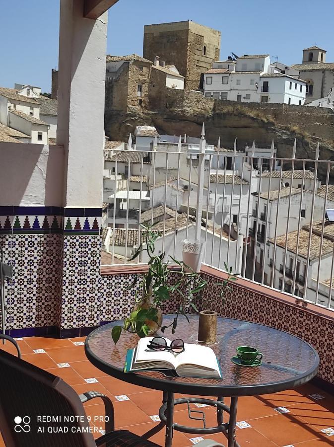 Casa De Las Lanzas Setenil De Las Bodegas Eksteriør billede